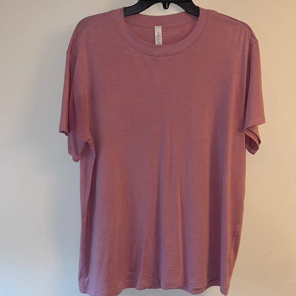 Lululemon dusty rose t-shirt like NEW! - Picture 4 of 5